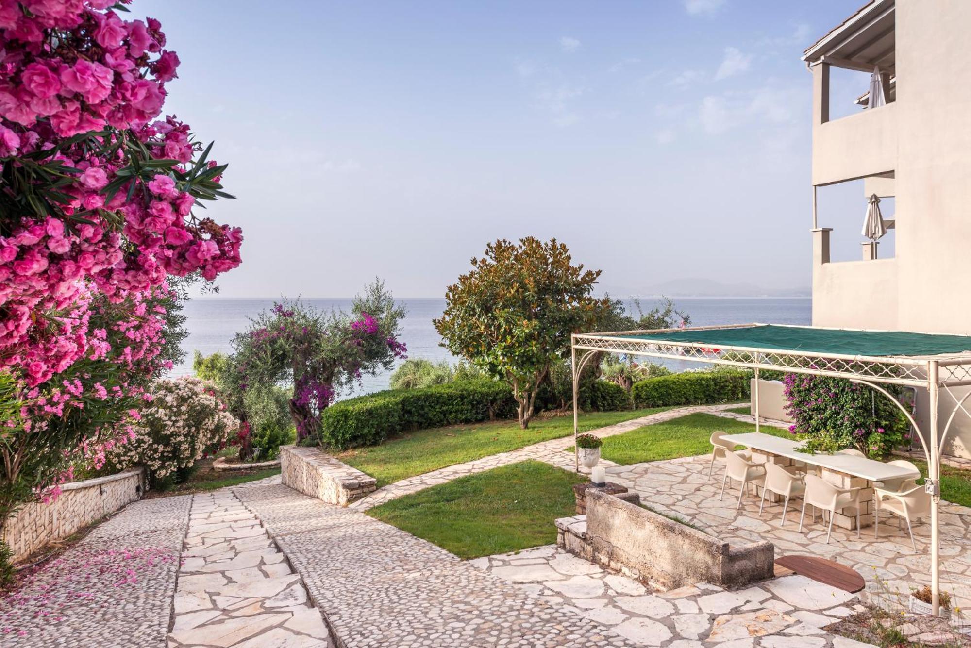 Krouzeri Beach Apartments Niszáki Kültér fotó