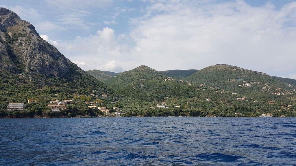 Krouzeri Beach Apartments Niszáki Kültér fotó